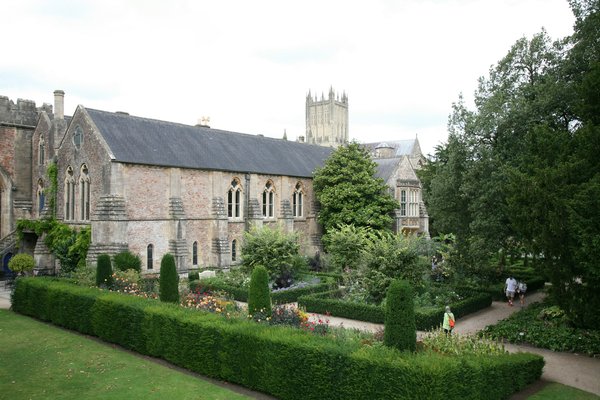 Comment prendre en compte la qualité du bâti dans l'évaluation d'un investissement immobilier ancien ?